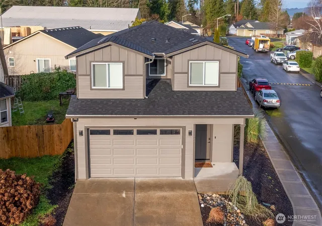 Photo 2 of Single family home for sale at 109 Hill Dr, Cathlamet, WA 98612 | MLS# NWM2469180 | Listing updated on 2026-09-17