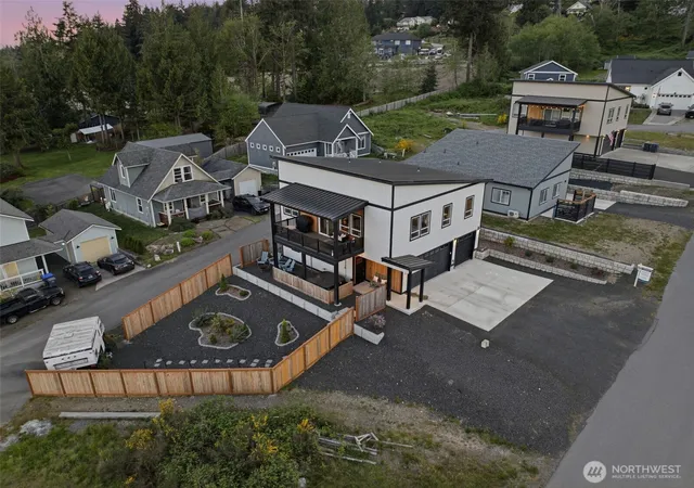 Photo 2 of Single family home for sale at 17 E Sellegren Rd, Allyn, WA 98524 | MLS# NWM2469337 | Listing updated on 2026-09-17