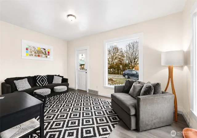 Photo 4 of Single family home for sale at 214 Hamilton St, Mansfield, WA 98830 | MLS# NWM2469484 | Listing updated on 2026-09-17