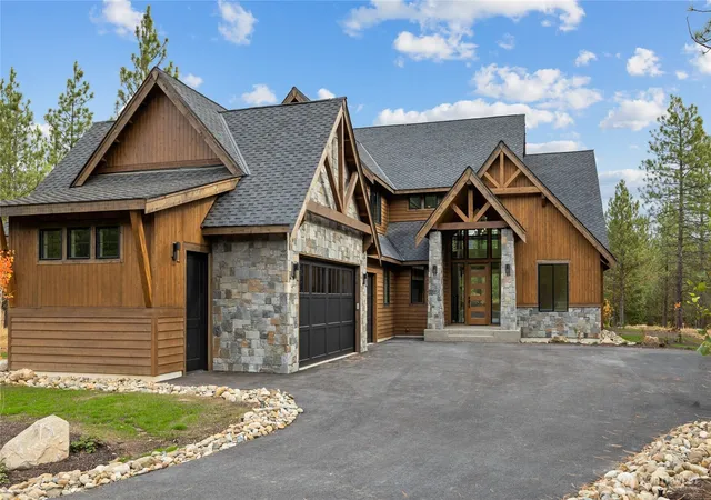 Photo 1 of Single family home for sale at 1601 Wanawish Loop, Cle Elum, WA 98922 | MLS# NWM2469584 | Listing updated on 2026-09-17