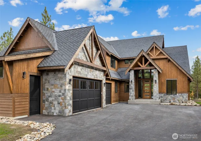 Photo 2 of Single family home for sale at 1601 Wanawish Loop, Cle Elum, WA 98922 | MLS# NWM2469584 | Listing updated on 2026-09-17