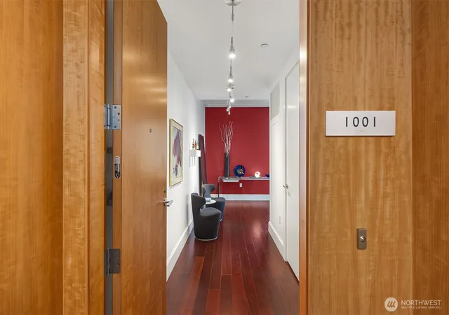 Photo 2 of Condo for sale at 1521 2nd Avenue #1001, Seattle, WA 98101 | MLS# NWM2469749 | Listing updated on 2026-09-17
