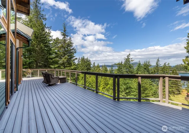 Photo 2 of Single family home for sale at 121 Marine Dr, Blakely Island, WA 98222 | MLS# NWM2469806 | Listing updated on 2026-09-17