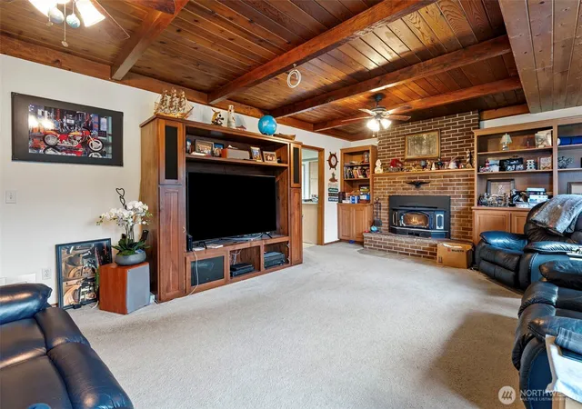 Photo 3 of Single family home for sale at 9431 Pipeline Rd E, Puyallup, WA 98371 | MLS# NWM2470007 | Listing updated on 2026-09-21