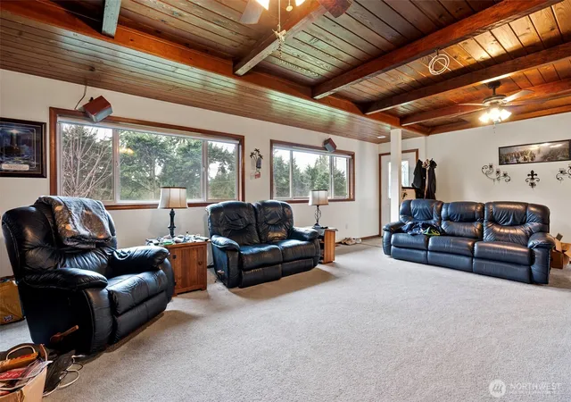 Photo 4 of Single family home for sale at 9431 Pipeline Rd E, Puyallup, WA 98371 | MLS# NWM2470007 | Listing updated on 2026-09-21