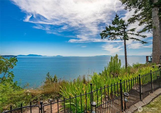 Photo 2 of Single family home for sale at 5727 Nakat Way, Blaine, WA 98230 | MLS# NWM2470077 | Listing updated on 2026-09-17