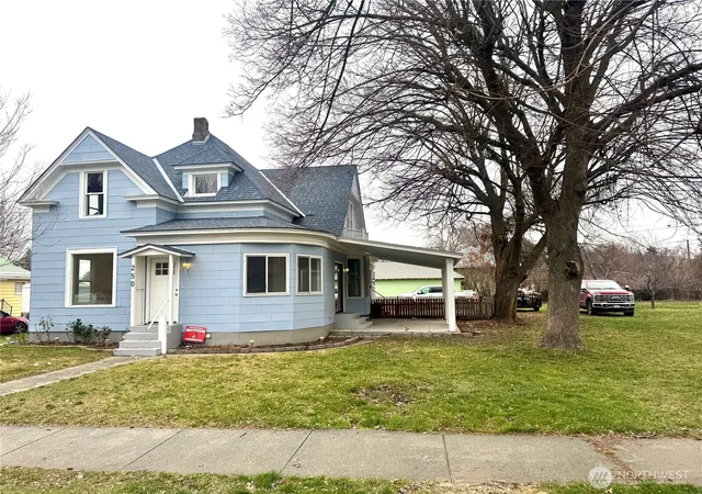 Single family home for sale at 250 W 6th Street, Waitsburg, WA 99361 | MLS# NWM2470742