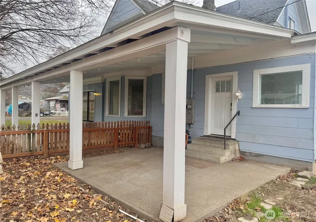 Photo 4 of Single family home for sale at 250 W 6th Street, Waitsburg, WA 99361 | MLS# NWM2470742 | Listing updated on 2026-09-17