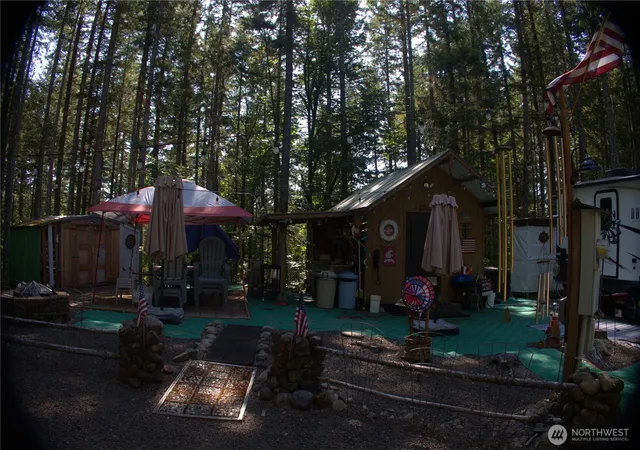 Photo 4 of Land for sale at 321 N Lakeview Dr, Hoodsport, WA 98548 | MLS# NWM2470829 | Listing updated on 2026-09-17