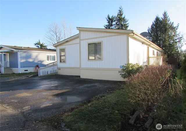 Photo 3 of Manufactured home for sale at 19920 67th Avenue Ne #29, Arlington, WA 98223 | MLS# NWM2470887 | Listing updated on 2026-09-17