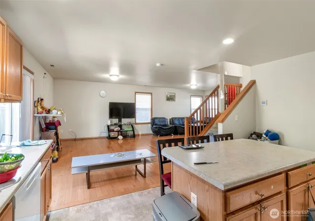Photo 4 of Single family home for sale at 22686 129th Place SE, Kent, WA 98031 | MLS# NWM2470988 | Listing updated on 2026-09-17