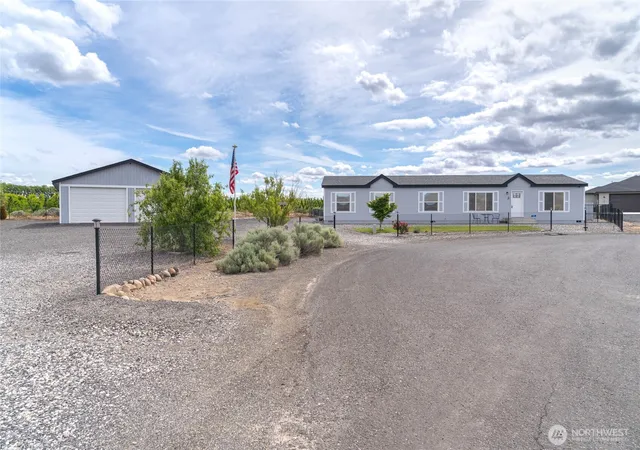 Manufactured home for sale at 191 Davidson Pl SW, Mattawa, WA 99349 | MLS# NWM2471348