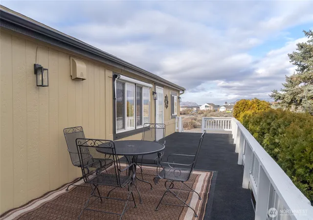 Photo 3 of Manufactured home for sale at 114 Yucca Pl Sw #482483, Mattawa, WA 99349 | MLS# NWM2471367 | Listing updated on 2026-09-17