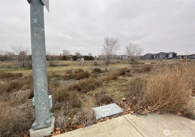 Photo 1 of Land for sale at 74 N X Central Dr, Moses Lake, WA 98837 | MLS# NWM2471450 | Listing updated on 2026-09-17