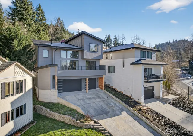 Photo 2 of Single family home for sale at 133 Cedar Fls Dr, Kelso, WA 98626 | MLS# NWM2471541 | Listing updated on 2026-09-29