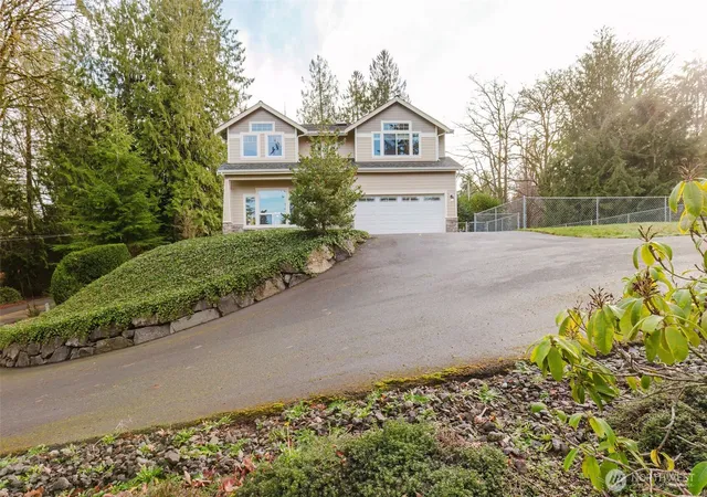 Photo 2 of Single family home for sale at 1568 Puget Dr E, Port Orchard, WA 98366 | MLS# NWM2471612 | Listing updated on 2026-09-17