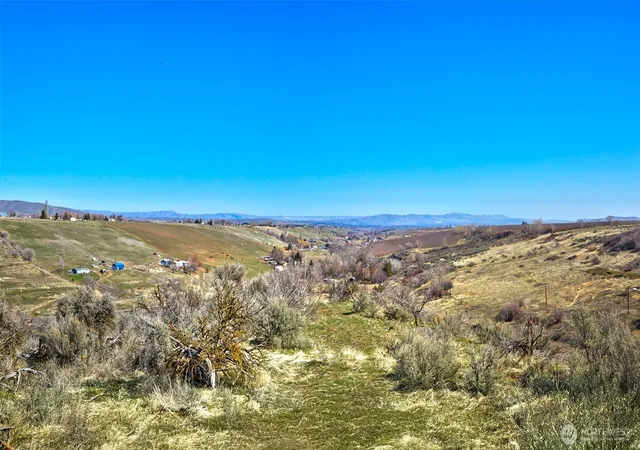 Photo 4 of Land for sale at 0 B (1407) Cottonwood Rd, Yakima, WA 98908 | MLS# NWM2471774 | Listing updated on 2026-09-17