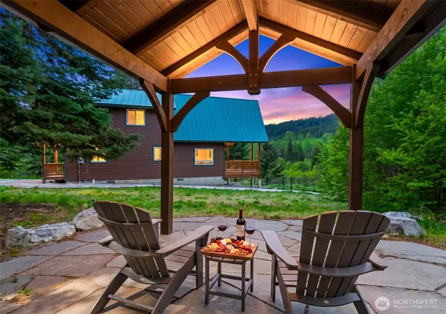 Photo 2 of Single family home for sale at 175 Deep Powder Ln, Leavenworth, WA 98826 | MLS# NWM2472002 | Listing updated on 2026-09-17