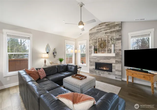 Photo 3 of Single family home for sale at 2403 12th Street Pl Sw, Puyallup, WA 98373 | MLS# NWM2472182 | Listing updated on 2026-09-17