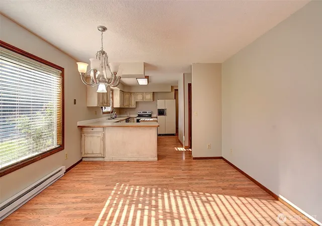 Photo 3 of Single family home for sale at 100 Inglewood Dr, Longview, WA 98632 | MLS# NWM2472215 | Listing updated on 2026-09-30