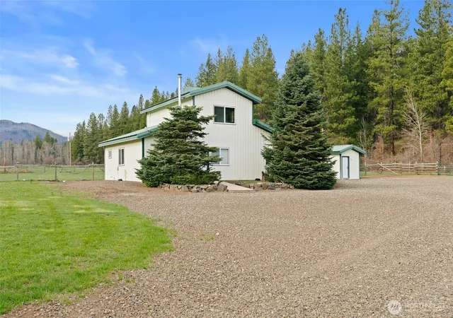 Photo 2 of Single family home for sale at 71 Middle Frk Ln, Cle Elum, WA 98922 | MLS# NWM2472273 | Listing updated on 2026-09-17