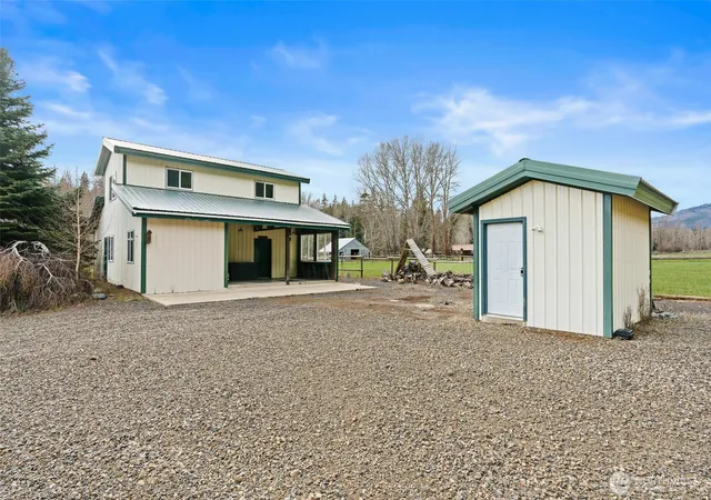 Photo 3 of Single family home for sale at 71 Middle Frk Ln, Cle Elum, WA 98922 | MLS# NWM2472273 | Listing updated on 2026-09-17