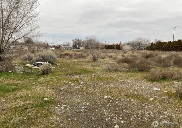 Photo 4 of Land for sale at 0 N 75x Central Dr, Moses Lake, WA 98837 | MLS# NWM2472413 | Listing updated on 2026-09-17