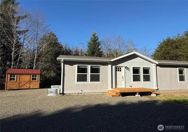 Photo 2 of Manufactured home for sale at 20405 Crane Pl, Ocean Park, WA 98640 | MLS# NWM2472743 | Listing updated on 2026-09-17