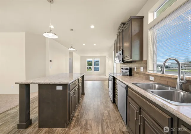 Photo 4 of Manufactured home for sale at 1120 S 25th Street #99, Mount Vernon, WA 98274 | MLS# NWM2472768 | Listing updated on 2026-09-24