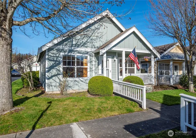 Photo 4 of Condo for sale at 161 W Whidbey Ave #21, Oak Harbor, WA 98277 | MLS# NWM2472776 | Listing updated on 2026-09-29