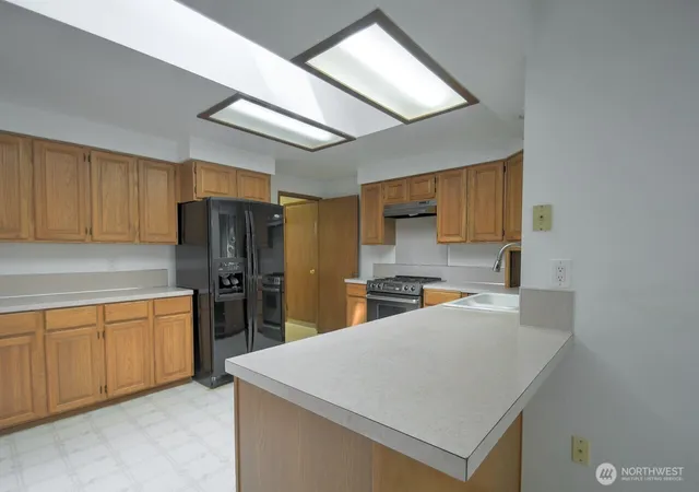 Photo 3 of Single family home for sale at 427 Sawmill Ct SE, Olympia, WA 98513 | MLS# NWM2472802 | Listing updated on 2026-09-17