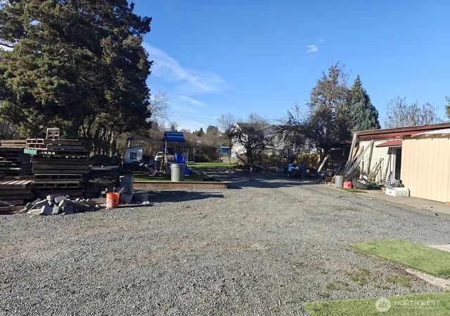 Photo 3 of Single family home for sale at 7921 Renton Ave S, Seattle, WA 98118 | MLS# NWM2473194 | Listing updated on 2026-09-17