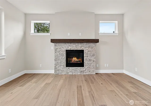 Photo 4 of Single family home for sale at 20902 99th Place S, Kent, WA 98031 | MLS# NWM2474550 | Listing updated on 2026-09-17