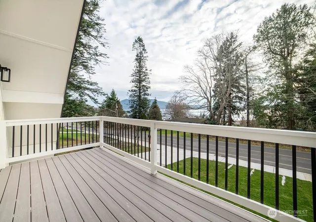 Photo 3 of Single family home for sale at 2550 Mackenzie Rd, Bellingham, WA 98226 | MLS# NWM2474802 | Listing updated on 2026-09-17