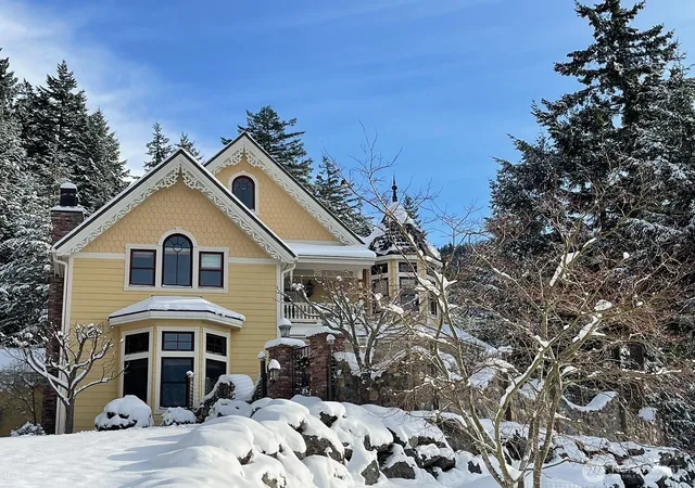 Photo 4 of Single family home for sale at 1656 Eagle Ridge Rd, Eastsound, WA 98245 | MLS# NWM2474873 | Listing updated on 2026-09-17