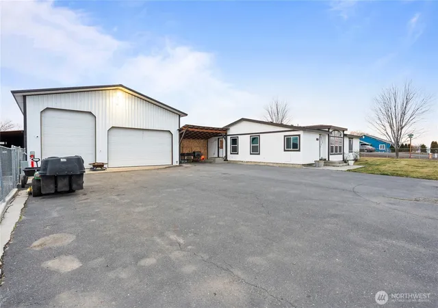 Photo 2 of Manufactured home for sale at 2211 W Sielaff Ln, Othello, WA 99344 | MLS# NWM2474956 | Listing updated on 2026-09-17