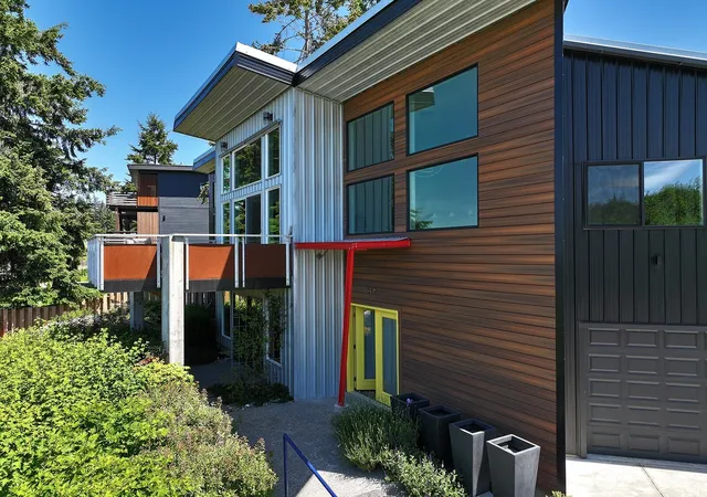 Photo 3 of Single family home for sale at 1649 Stewart Rd, Freeland, WA 98249 | MLS# NWM2475104 | Listing updated on 2026-09-17