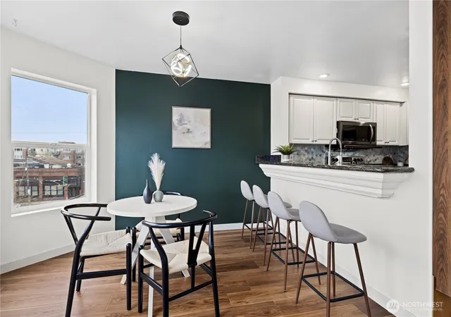 Photo 4 of Condo for sale at 500 Aloha St #308, Seattle, WA 98109 | MLS# NWM2475126 | Listing updated on 2026-09-17