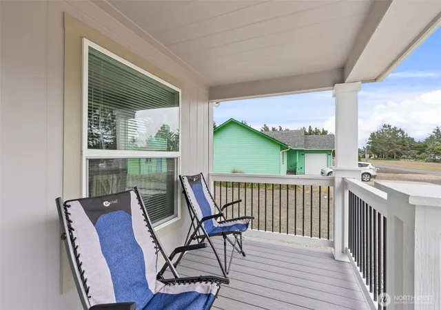 Photo 4 of Manufactured home for sale at 130 Pacific Blvd NW, Ocean Shores, WA 98569 | MLS# NWM2475202 | Listing updated on 2026-09-17