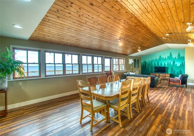 Photo 3 of Condo for sale at 178 Fossil Bay Dr, Eastsound, WA 98245 | MLS# NWM2475226 | Listing updated on 2026-09-17