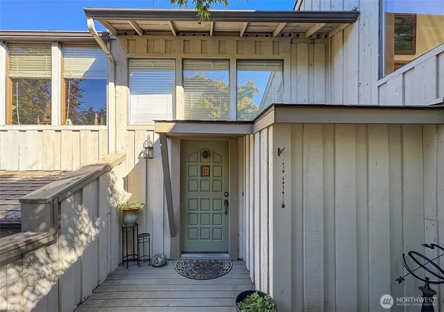 Photo 3 of Single family home for sale at 1633 E 5th Street, Port Angeles, WA 98362 | MLS# NWM2475244 | Listing updated on 2026-09-17