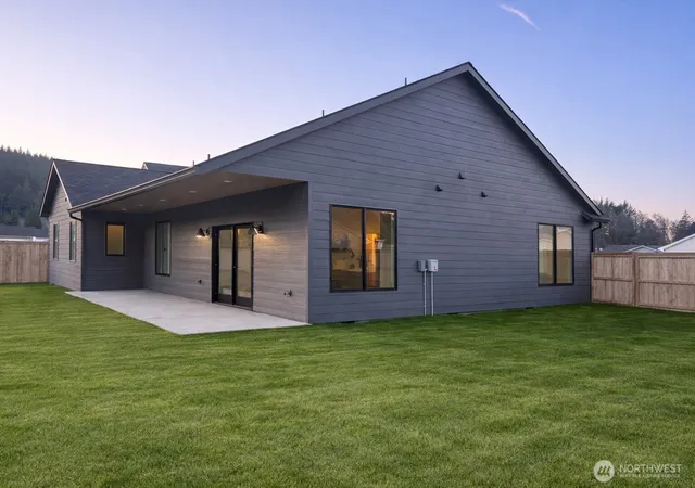 Photo 3 of Single family home for sale at 636 Prominence St, Winlock, WA 98596 | MLS# NWM2475287 | Listing updated on 2026-09-17
