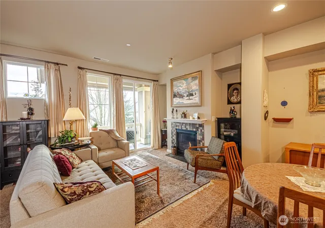 Photo 3 of Townhouse for sale at 9101 Merritt Ave Se, Snoqualmie, WA 98065 | MLS# NWM2475362 | Listing updated on 2026-10-01