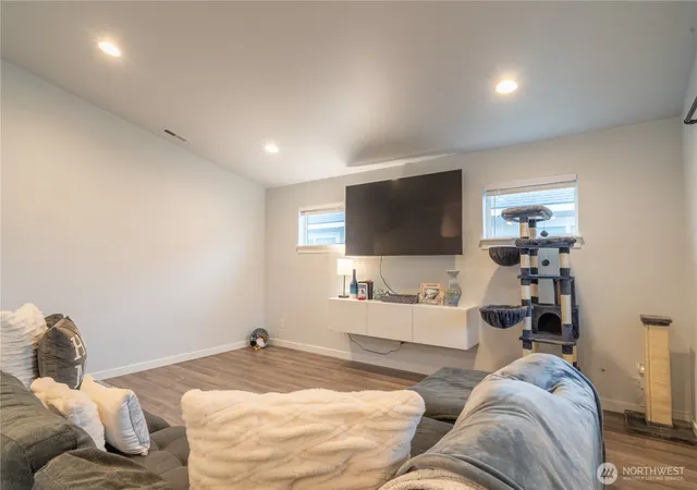 Photo 2 of Single family home for sale at 123 E 9th Avenue #29, Moses Lake, WA 98837 | MLS# NWM2475510 | Listing updated on 2026-09-17