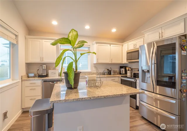Photo 4 of Single family home for sale at 123 E 9th Avenue #29, Moses Lake, WA 98837 | MLS# NWM2475510 | Listing updated on 2026-09-17