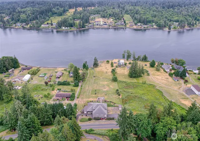 Photo 3 of Single family home for sale at 481 E Leeds, Shelton, WA 98584 | MLS# NWM2475632 | Listing updated on 2026-09-17