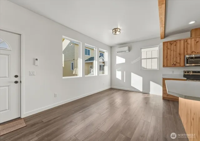 Photo 3 of Sale Pending at 415 E Okanogan Ave, Chelan, WA 98816 | MLS# NWM2475953 | Listing updated on 2026-09-25