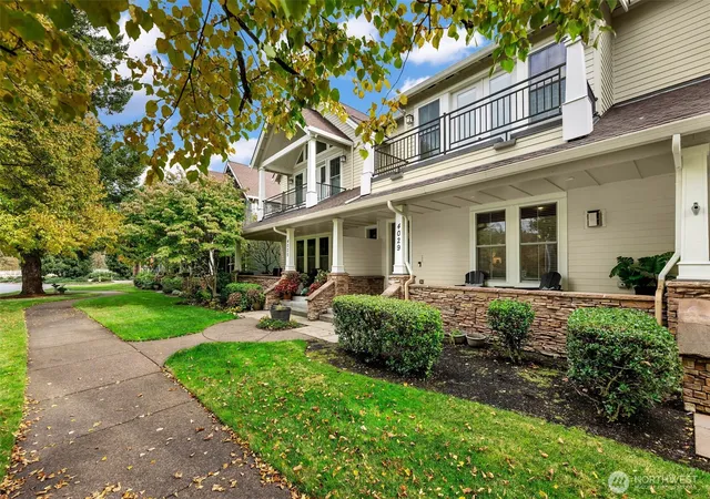 Photo 2 of Townhouse for sale at 4029 Nw 77th Avenue, Camas, WA 98607 | MLS# NWM2476022 | Listing updated on 2026-09-17