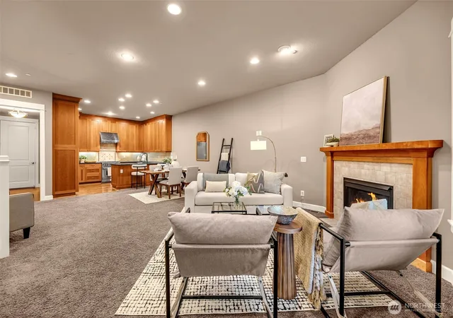 Photo 3 of Townhouse for sale at 4029 NW 77th Avenue, Camas, WA 98607 | MLS# NWM2476022 | Listing updated on 2026-09-17