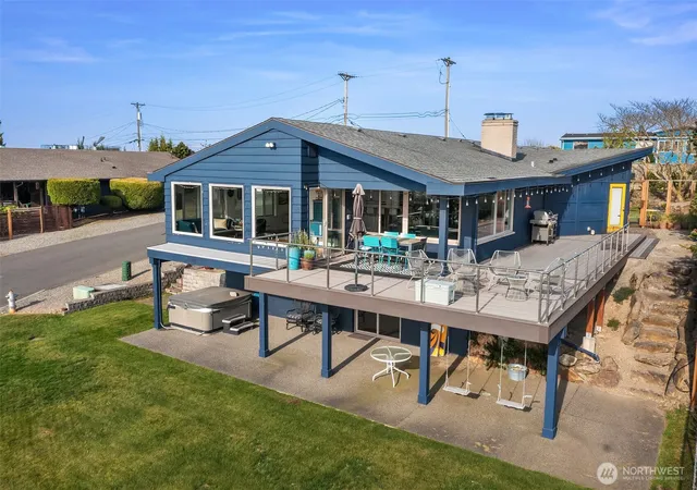 Photo 3 of Single family home for sale at 6614 N 49th Street, Tacoma, WA 98407 | MLS# NWM2476028 | Listing updated on 2026-10-02